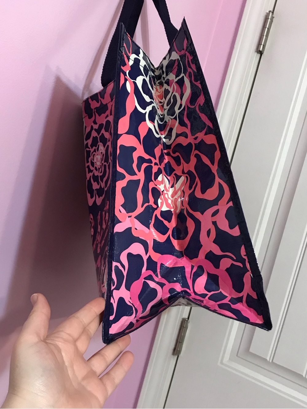 Vera Bradley Market Tote in Katalina Pink "LOVE" Bag - Picture 2 of 7
